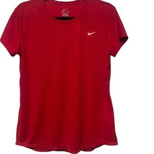 Nike Women's Red Dri-FIT Top Size Large